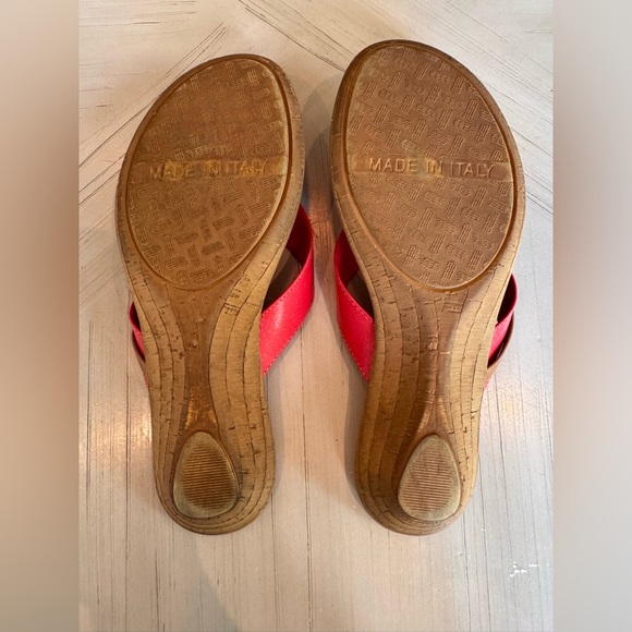 Italian Shoemakers Coral & Gold Thong Wedge Sandals – Women’s Size 8 - Picture 14 of 14